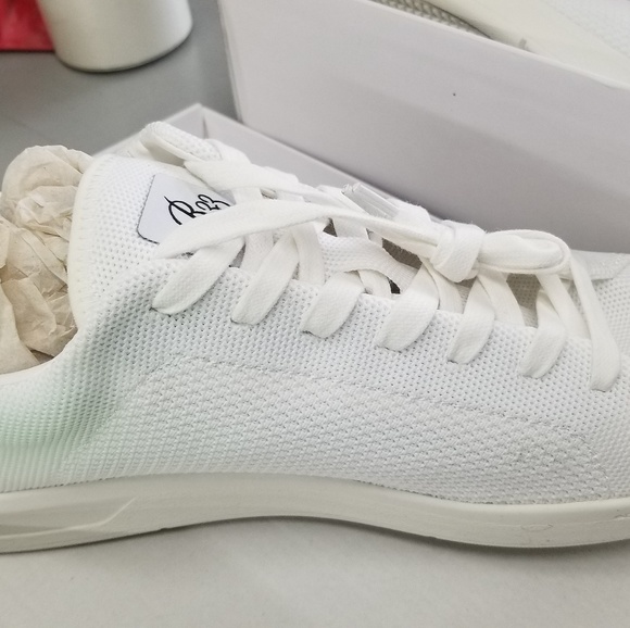 Men's White Shoes - Picture 3 of 4